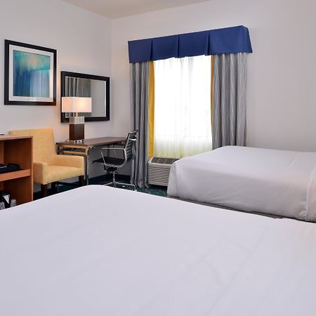 Holiday Inn Express And Suites West Ocean City By Ihg Exterior photo